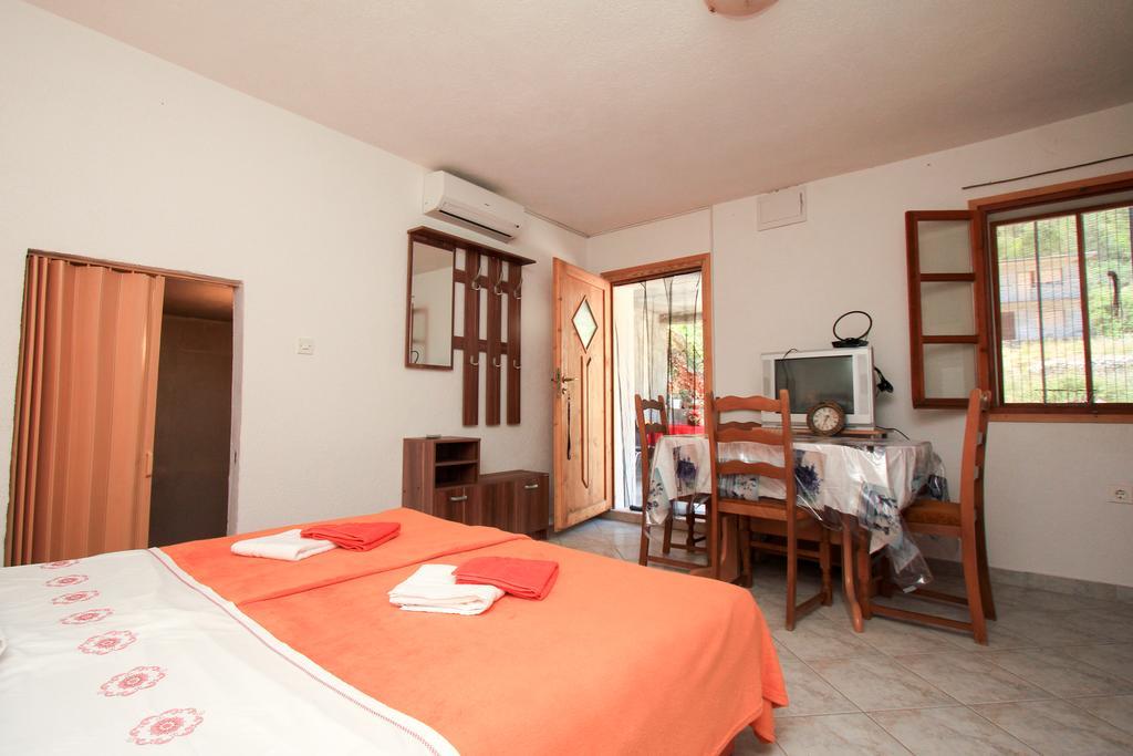 Robinson Braco Apartment Bogomolje ภายนอก รูปภาพ